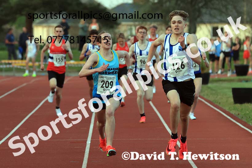 The 1500 metres, 2025 NEGP No. 1, Monkton Stadium, Jarrow. Photo: David T. Hewitson/Sports for All Pics